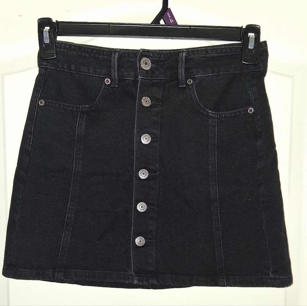 American Eagle Outfitters Black Button-Up Mini Skirt
